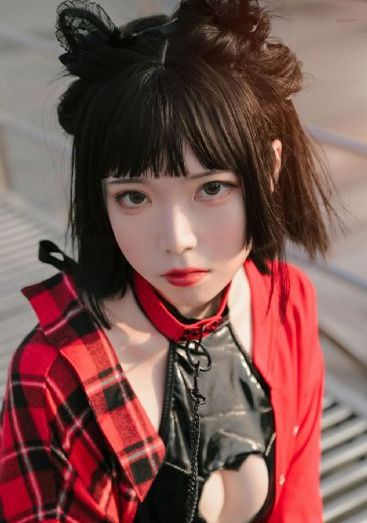 孤零飘落燕