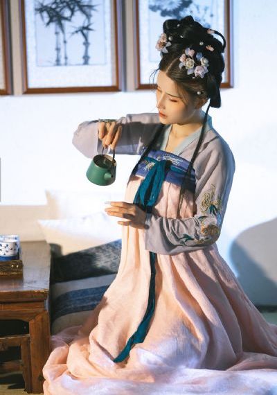 国产午夜精品一区理论片飘花