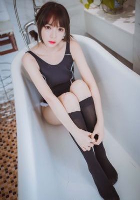 穿过月亮的旅行